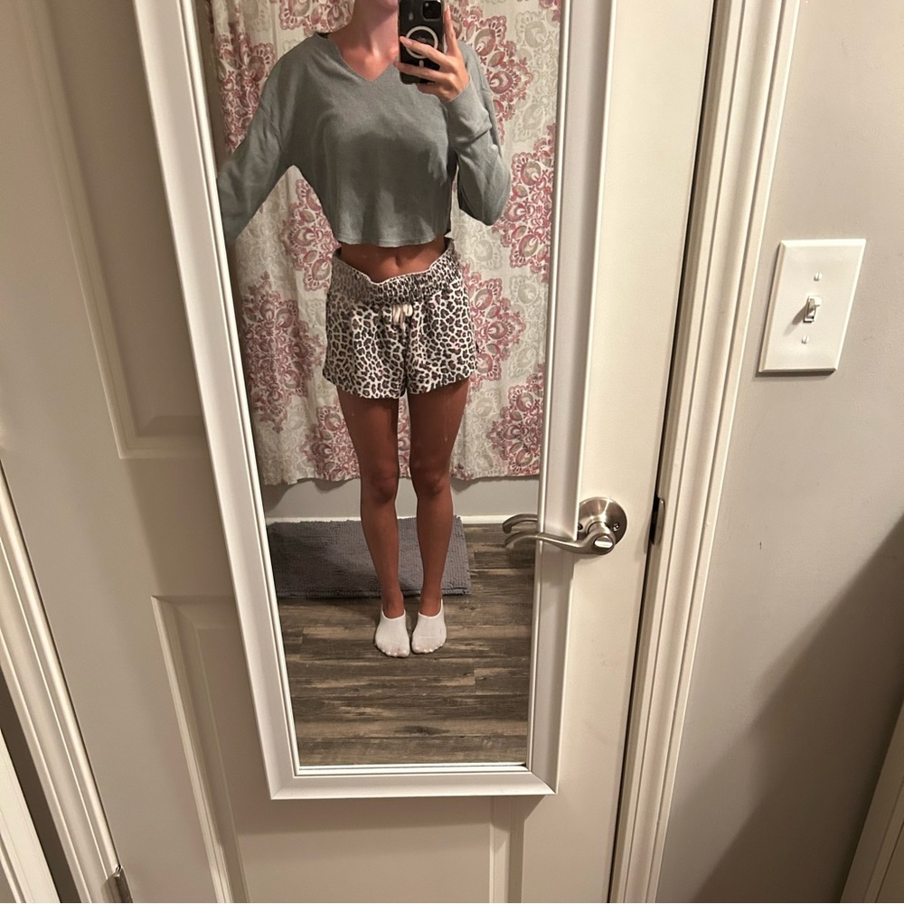 Grey cropped long sleeve